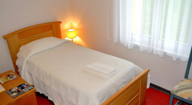 Hôtel le Grand Terre, Rezerwuj Hotel La Ferte-Gaucher Seine-et-Marne