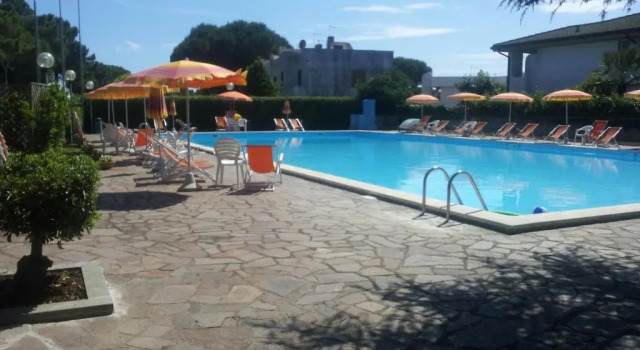 Коттедж ççç Holiday Properties Le Vele ççç