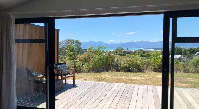 Апартаменты Ruby Bay Loft Apartment