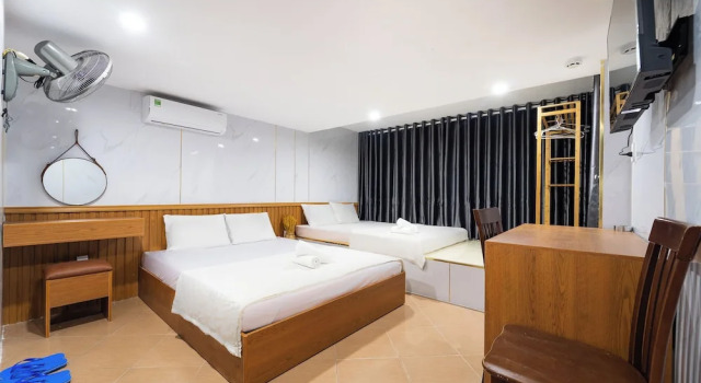 Четырёхместный номер Superior OYO 261 Binh Dung Hotel