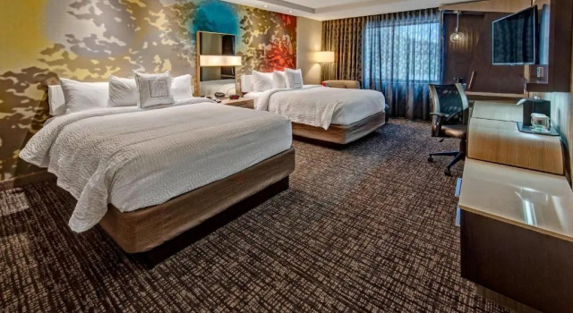 Четырёхместный номер Standard Courtyard by Marriott Oxford