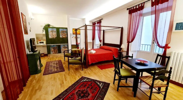 Студия Natoli Apartments