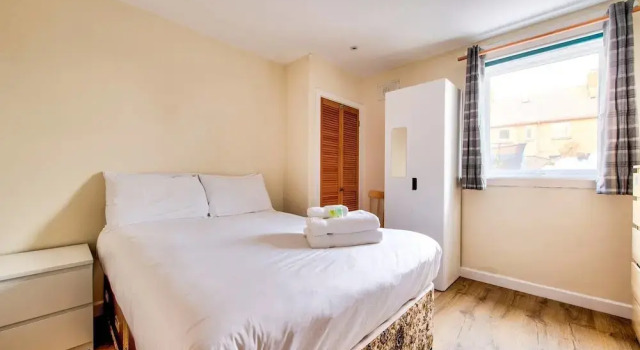 Naturally Well-lit and Serene Holiday Home w\ Parking, Prenota Hotel North Berwick 