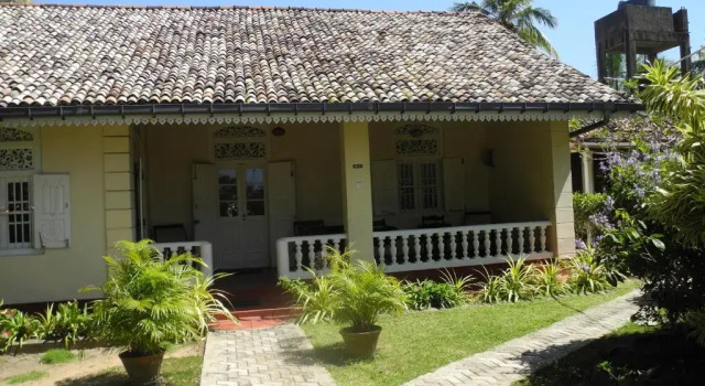 Вилла Top of the Hill Guesthouse & Villas