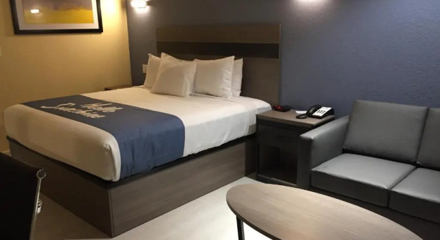 Standardowy pokój Days Inn by Wyndham Freeport