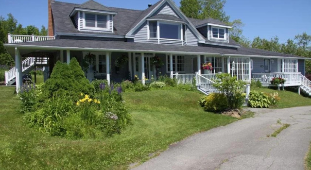 Broadwater Inn & Cottages, Rezerwuj Hotel Baddeck Bay 