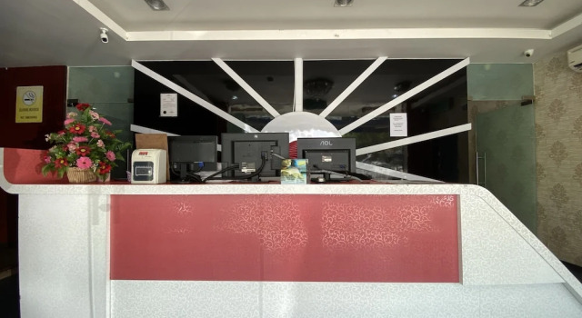OYO 89752 7 Days Express Hotel, Prenota Hotel Ayer Hitam Johor