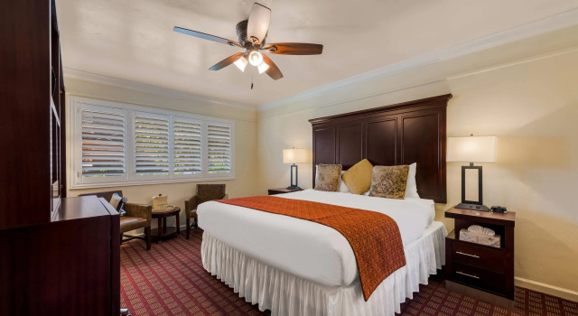 Двухместный номер Standard Clarion Collection Carmel Oaks Inn