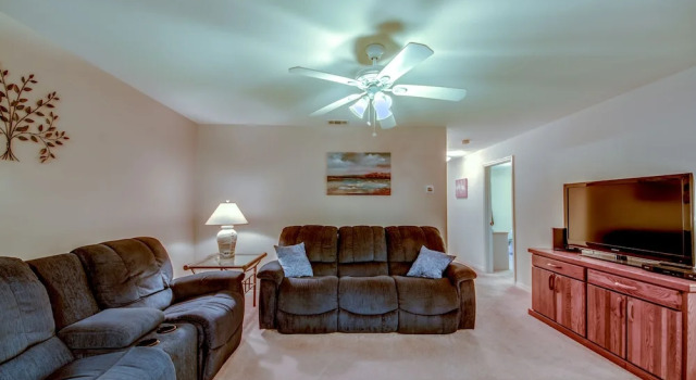 Charter Club Condo - Roelens Vacations, Buchen Sie Ferienwohnung Cypress Lake Fort Myers Area