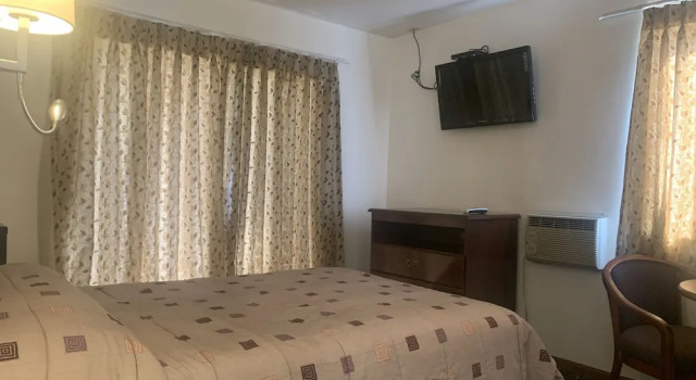 River Inn Motel, Varaa Motelli  