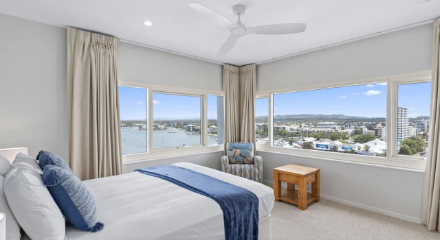 Номер Standard Пентхаус с 4 комнатами с балконом и с видом на океан 84 The Spit Holiday Apartments