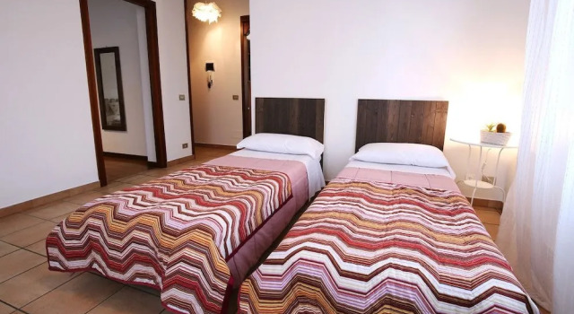 Bed and Breakfast D&D, Buchen Sie Hotel Cardano al Campo Lombardei