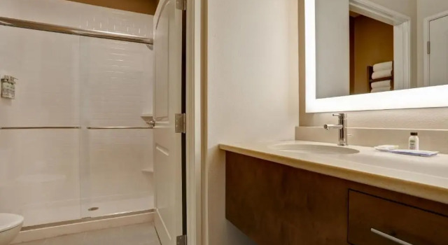 Двухместный люкс c 1 комнатой Staybridge Suites - Overland Park - Kansas City S by IHG