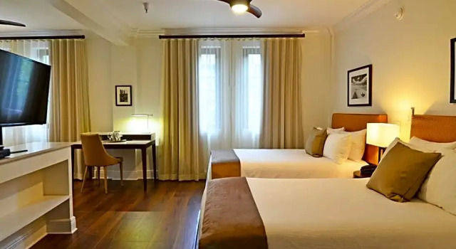 Полулюкс Hotel St. Michel