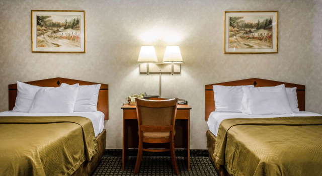 Четырёхместный номер Standard Rodeway Inn State College - near University