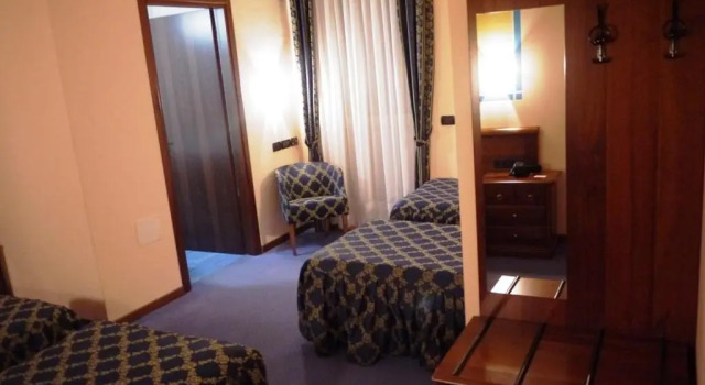 Четырёхместный номер Standard Hotel Europa