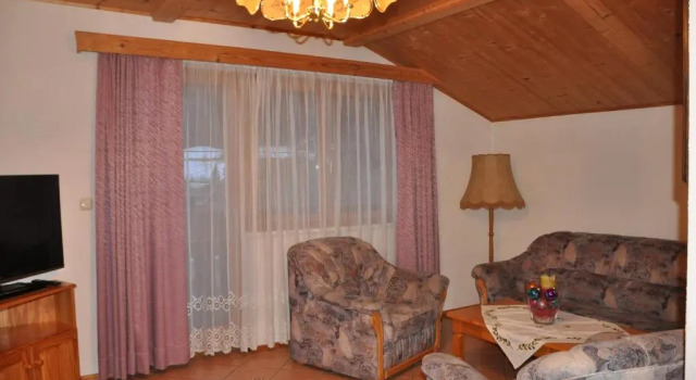 Haus Goldeck, Rezerwuj Hotel Hotele w Tyrol z parkingiem, Parking
