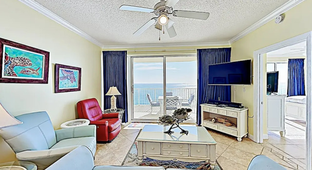 New Listing! Gulf-front Getaway W/ Pools & Hot Tub 2 Bedroom Condo, Забронировать Апартаменты/квартира Панама-Сити Панхэндл Флорида, рядом с Загородный клуб "Сигнал Хилл"