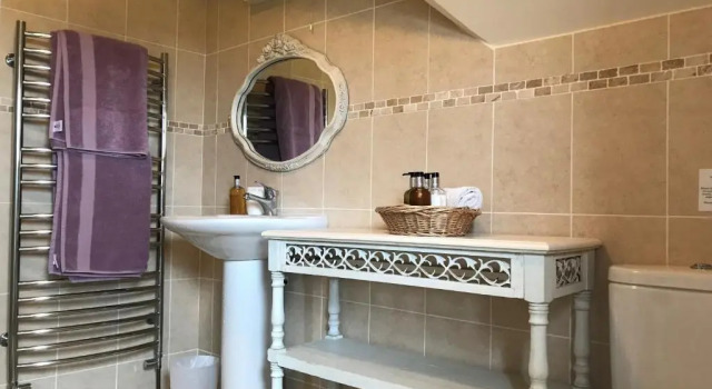 Коттедж с 2 комнатами Robeanne House