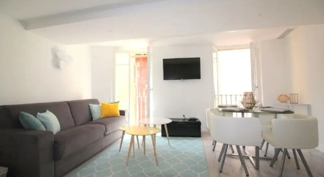 Nice Booking-Atelier Vieux Nice Terrasse, Забронировать Отель Ницца Приморские Альпы, рядом с Набережная Соединенных Штатов
