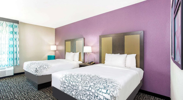 Четырёхместный номер Standard La Quinta by Wyndham Hillsboro