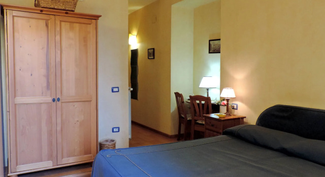 B&B Bonapace Portanolana, Забронировать Отель «постель и завтрак» Отели Неаполя с завтраком, рядом с Кафедральный собор Неаполя, Завтраки