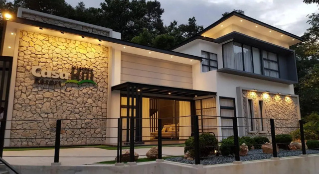 Casa Hill Resort, Забронировать Курортный отель Отели Сунгай-Лембинг с бассейном, Бассейн