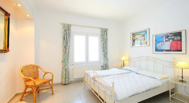 Requesens 166 - Three Bedroom