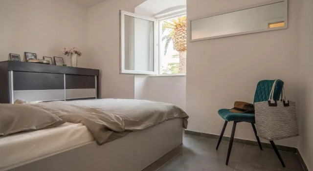 Apartmani Stones Sutivan I, Забронировать Апартаменты/квартира Отели Сутиван с парковкой, Парковка