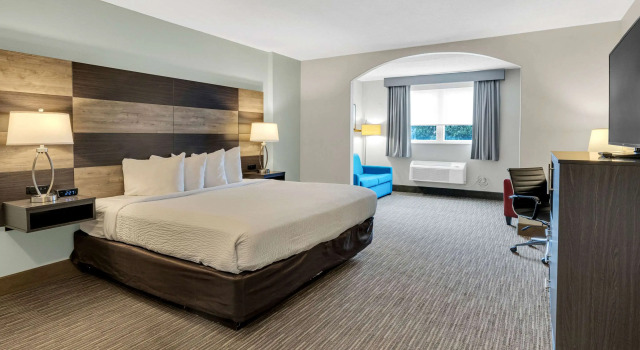 Двухместный люкс Country Inn & Suites by Radisson Rehoboth Beach - Dewey