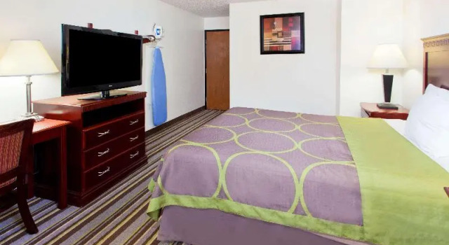 Номер Standard Super 8 by Wyndham Tuscaloosa