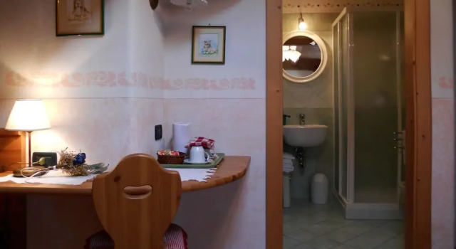 Трёхместный номер Standard с балконом Hotel Garnì Salvanel