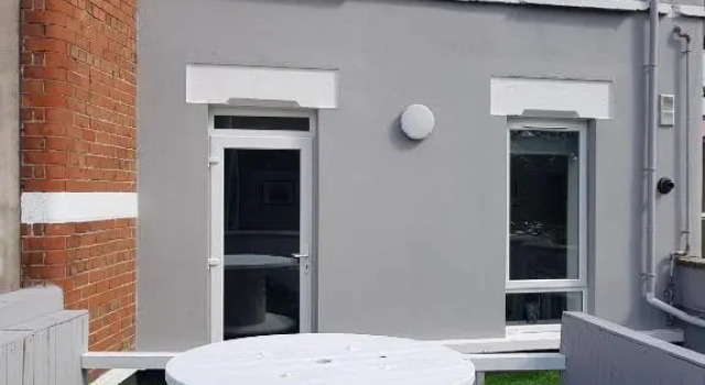 Rooftop Apartments, Забронировать Апартаменты/квартира Отели Белфаста с парковкой, рядом с Stephen Shaw Art Gallery, Парковка