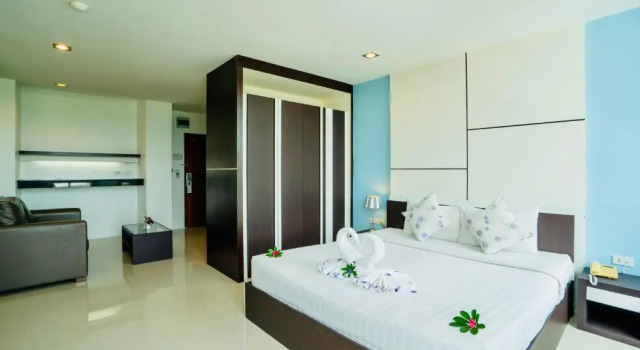 Двухместный люкс Deluxe CA Hotel and Residence Phuket - SHA Extra Plus