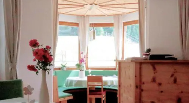 Haus Soldanella, Prenota Hotel Hotel a Tirolo con parcheggio, Parcheggio