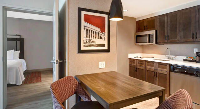 Четырёхместный люкс c 1 комнатой Homewood Suites by Hilton Tuscaloosa Downtown- Near Univ of Alabama