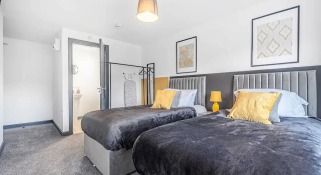 5-bed 5 En-suite Apartment in Manchester, Забронировать Апартаменты/квартира Уайтфилд 