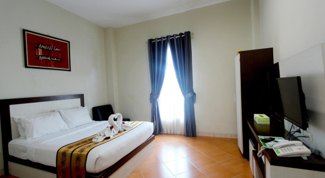Yasmin Hotel & Restaurant, Rezerwuj Hotel Muntok Sumatra