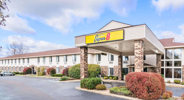 Super 8 by Wyndham Wausau