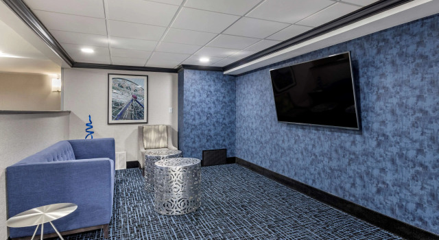 AmericInn Bloomington West, Varaa Hotelli Hotellit Minnesota pysäköinnillä, Pysäköinti