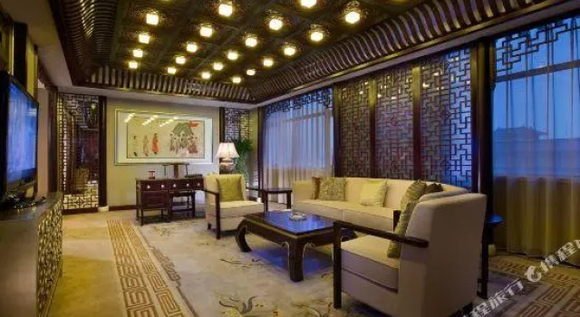 Люкс Grand Soluxe International Hotel Xi'an