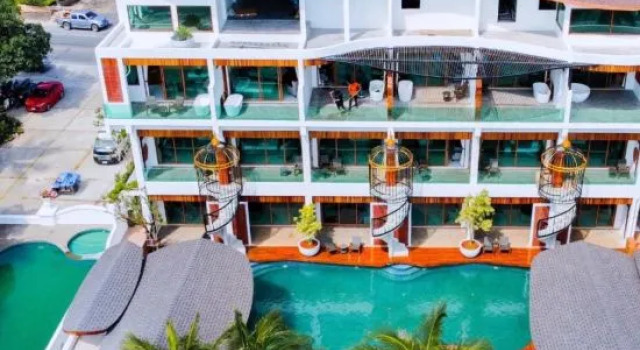 Hotel Villa AoKhanom Beachfront, Забронировать Отель Отели Южного Таиланда с парковкой, Парковка
