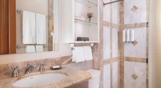 Двухместный номер Deluxe с частичным видом на море Seven Gables Inn on Monterey Bay, A Kirkwood Collection Hotel