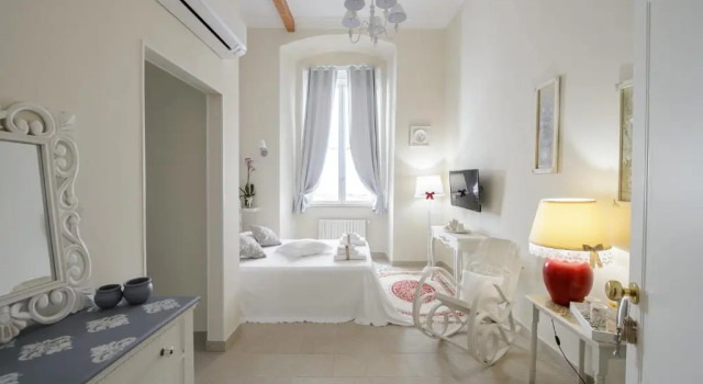 Milcovich Suites, Rezervasyon Otel Barletta Apulia