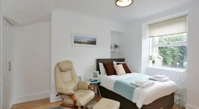 Virtue Apartments - Holburn, Забронировать Апартаменты/квартира Отели Абердина с парковкой, рядом с St Mary's Cathedral, Парковка