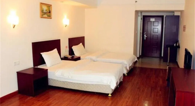 Yi Jia Holiday Hotel