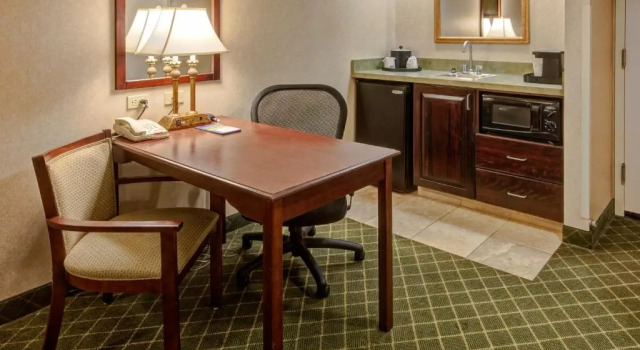 Двухместный люкс Hampton Inn Cambridge
