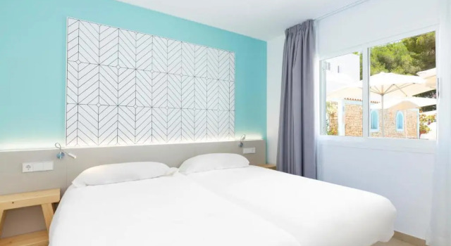 Apartamentos Los Arcos, Book Apartment Hotels in Ibiza with a Pool, Swimming Pool