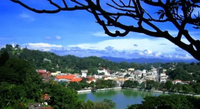 Travellers Home, Забронировать Отель Отели Канди с парковкой, рядом с Kandy Central Hospital, Парковка