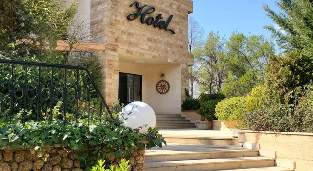Hotel and Restaurant Shallalat Anjar, Buchen Sie Hotel ‘Anjar Bekaa-Ebene